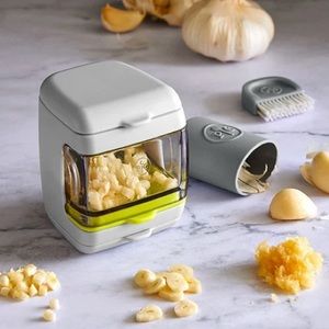 New Pampered Chef Garlic Prep Tool